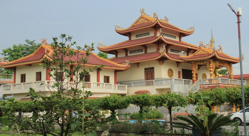 linh son vietnam chinese temple uttar pradesh